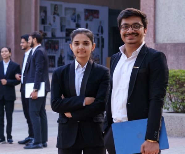 RK_University_Best_Management_BBA_MBA_College_In_Rajkot_Gujarat_India_mobile-1